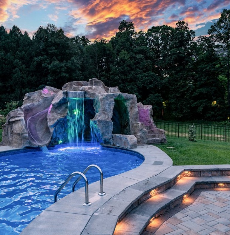 poolside water features - 